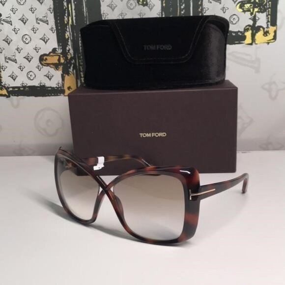 NEW AUTHENTIC Tom Ford Women's Oversized Tortoise Sunglasses TF943 53F","descrip - Picture 6 of 13